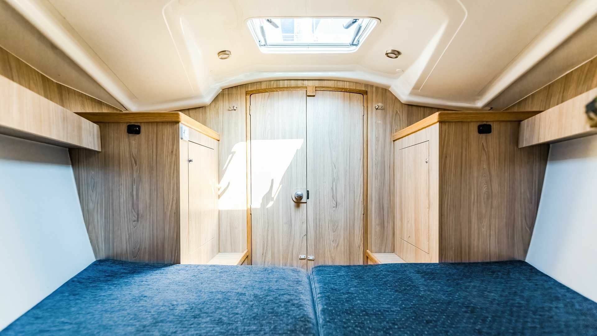 Tango 33 | 11 Lady M