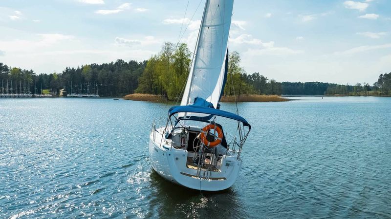 Tango 33 | 11 Lady M