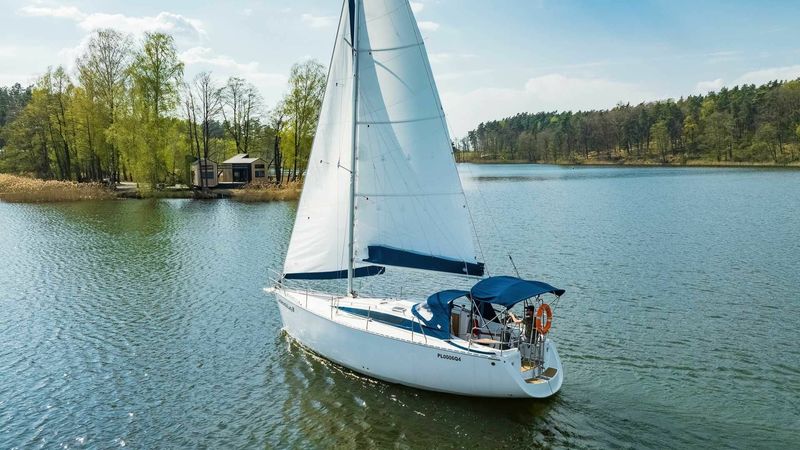 Tango 33 | 11 Lady M