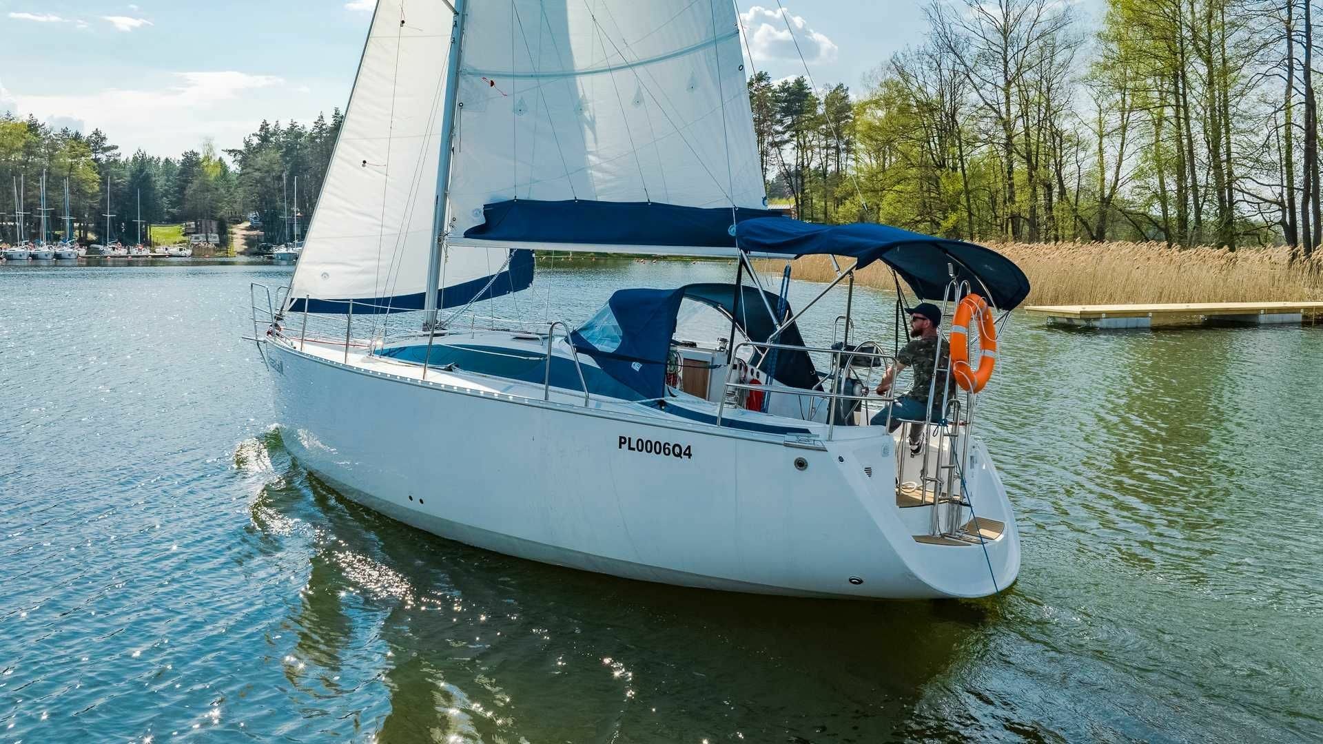 Tango 33 | 11 Lady M