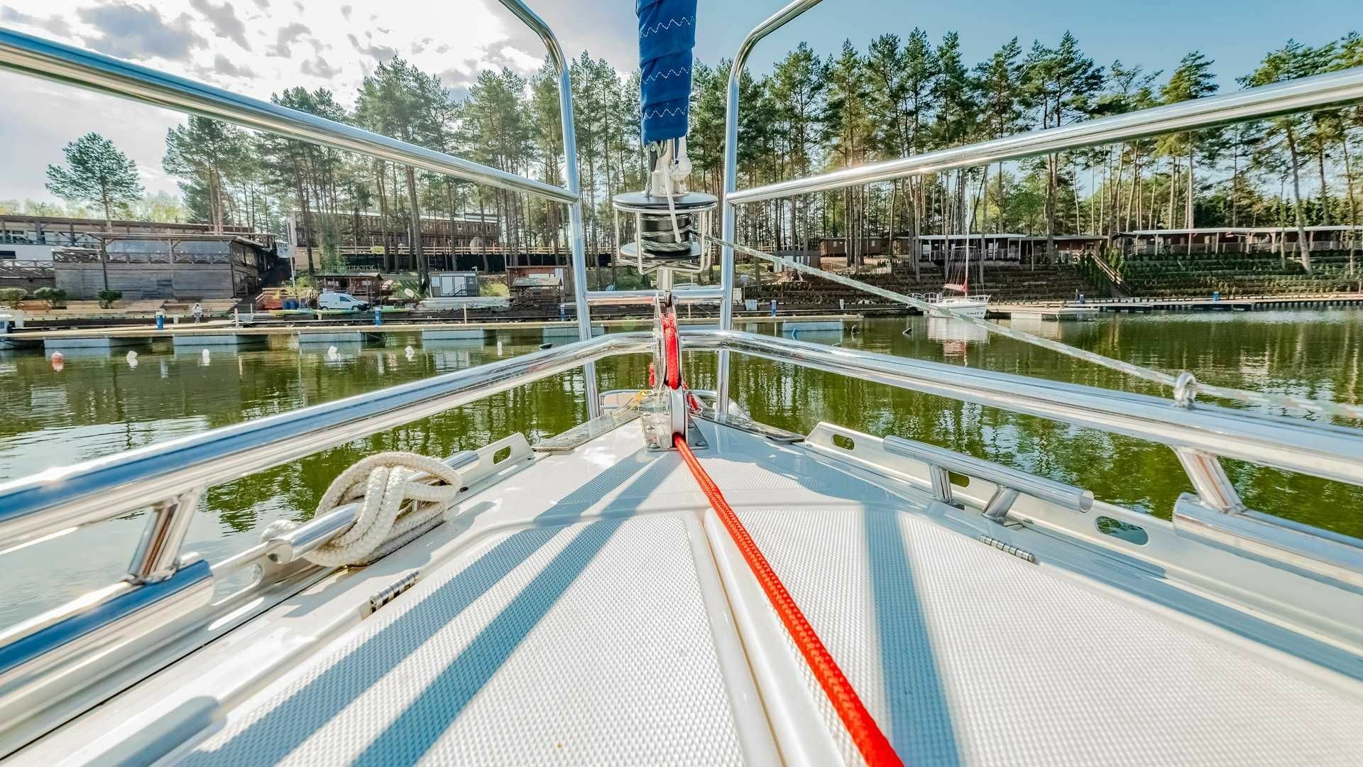 Tango 33 | 11 Lady M