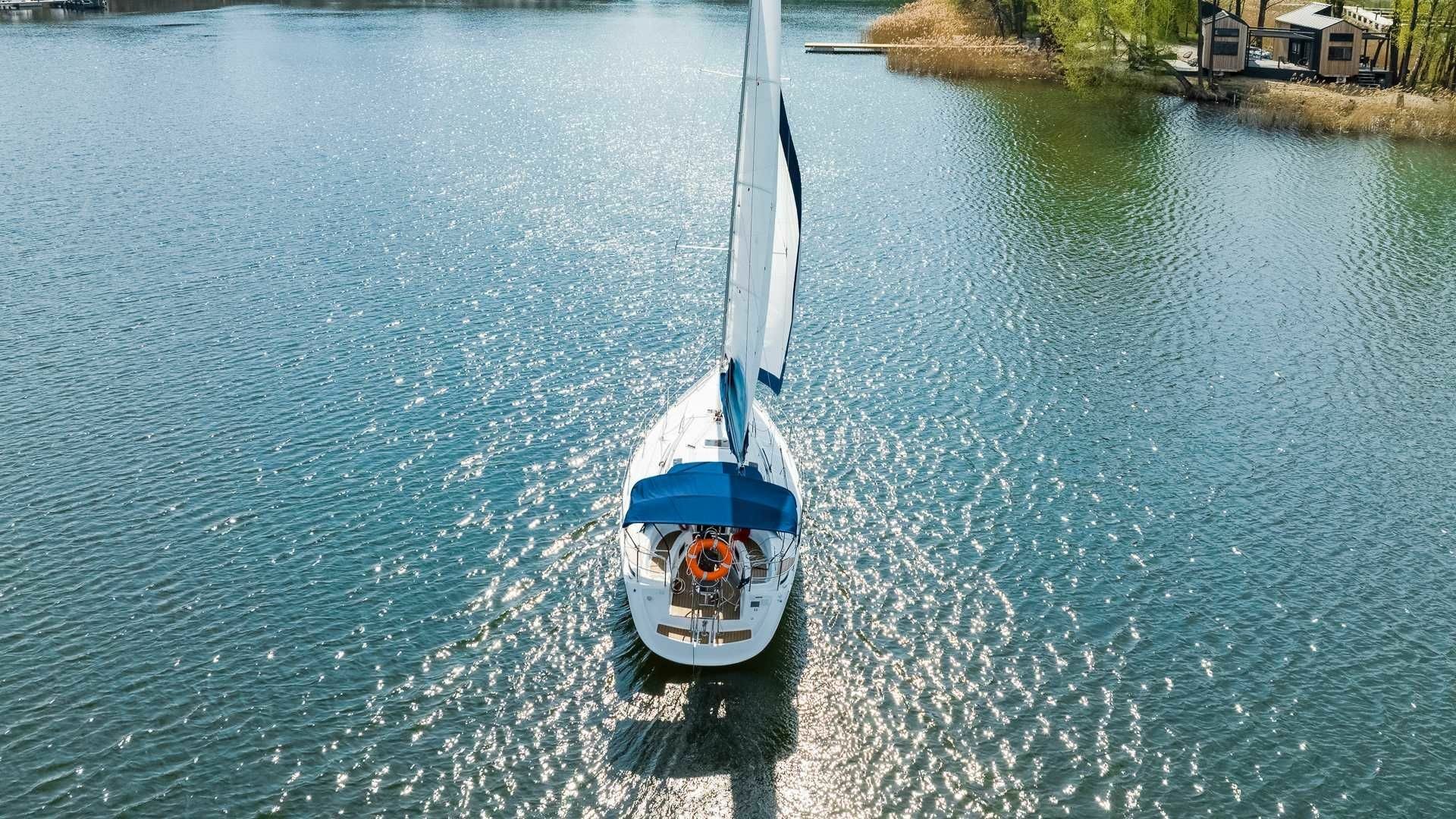 Tango 33 | 11 Lady M