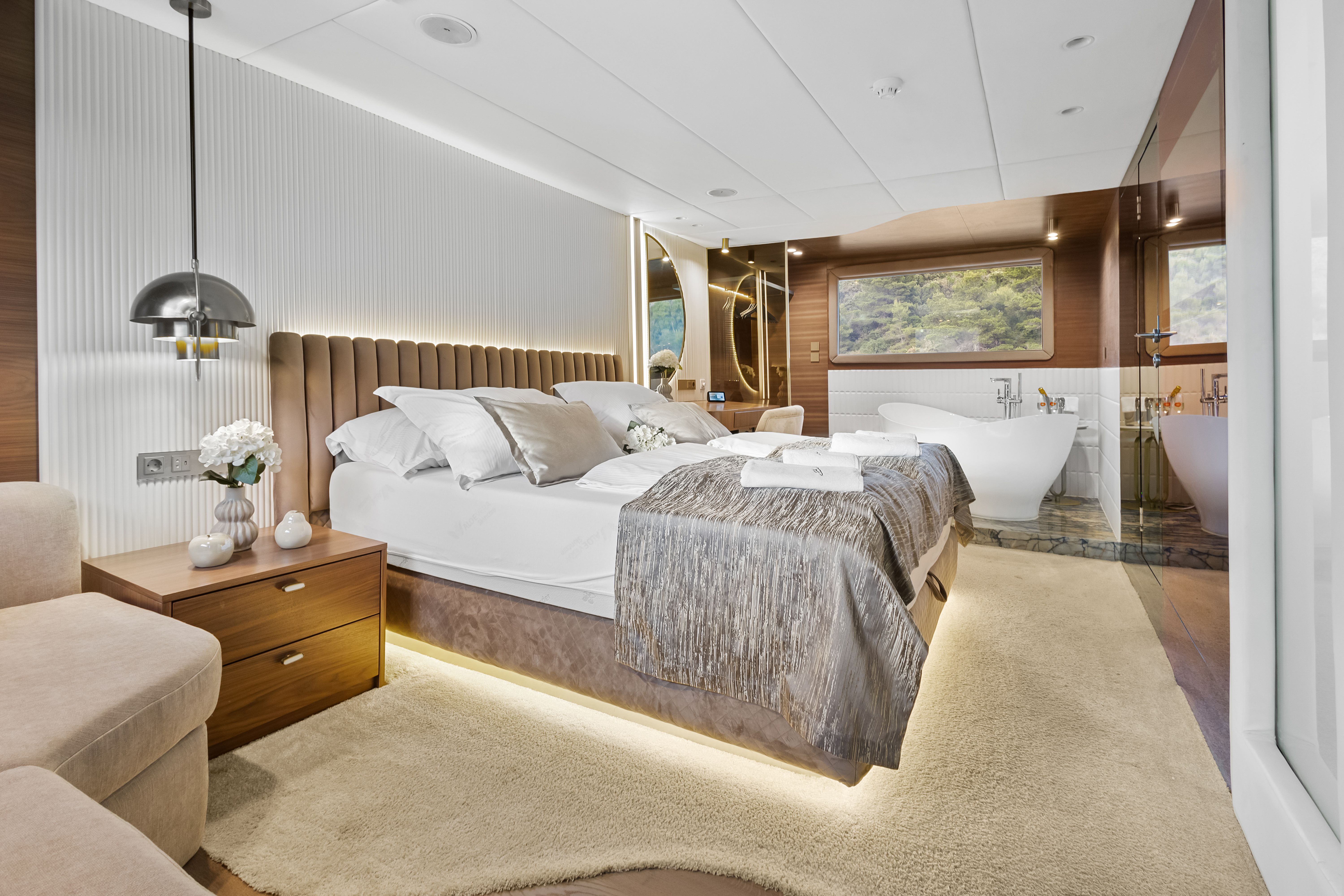Custom Built 157 | Bella