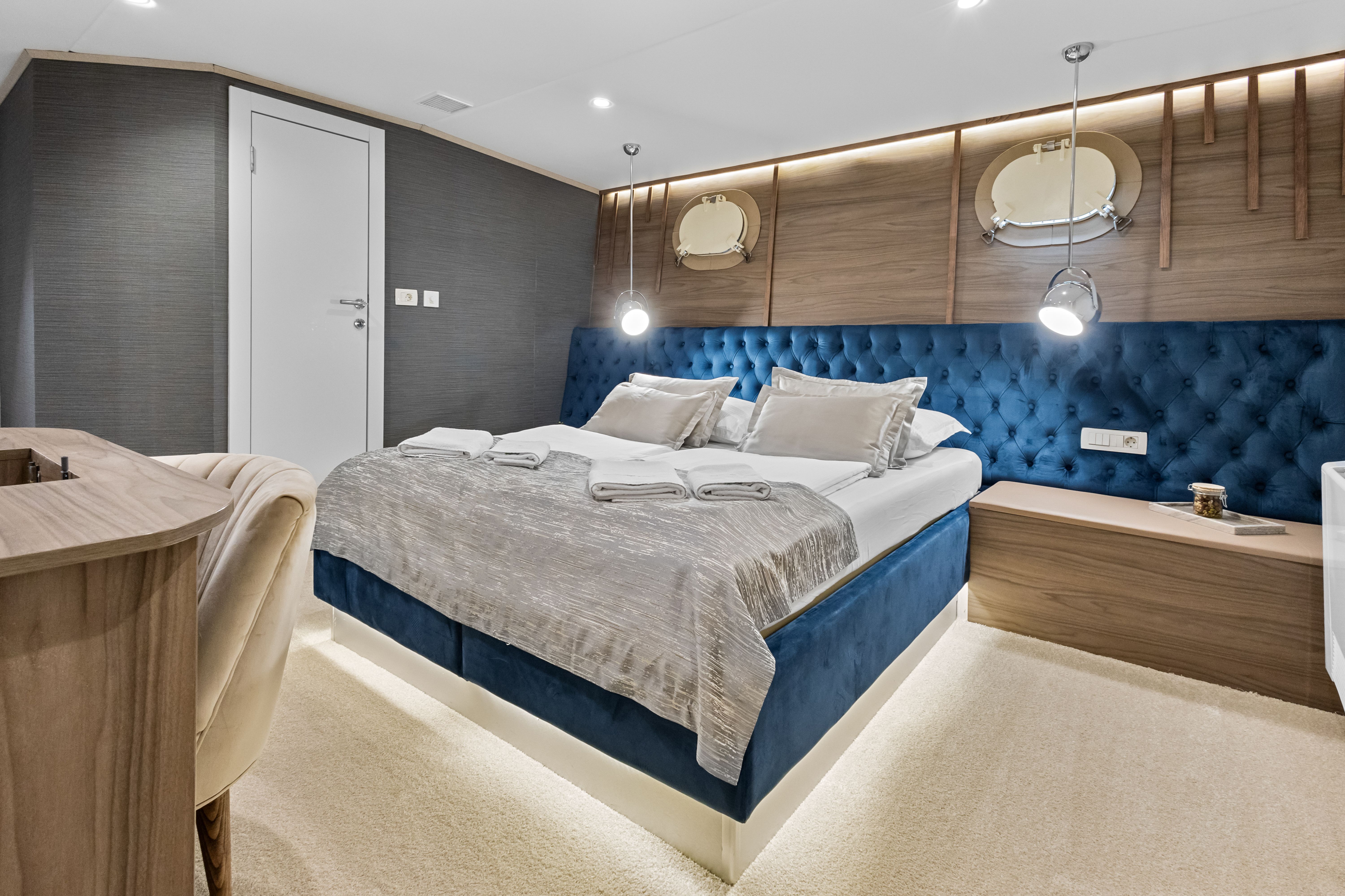 Custom Built 157 | Bella
