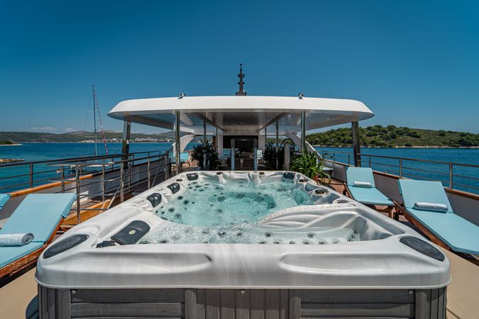 Custom Built 157 | Riva