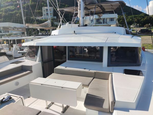 Bali 5.4 | First Class