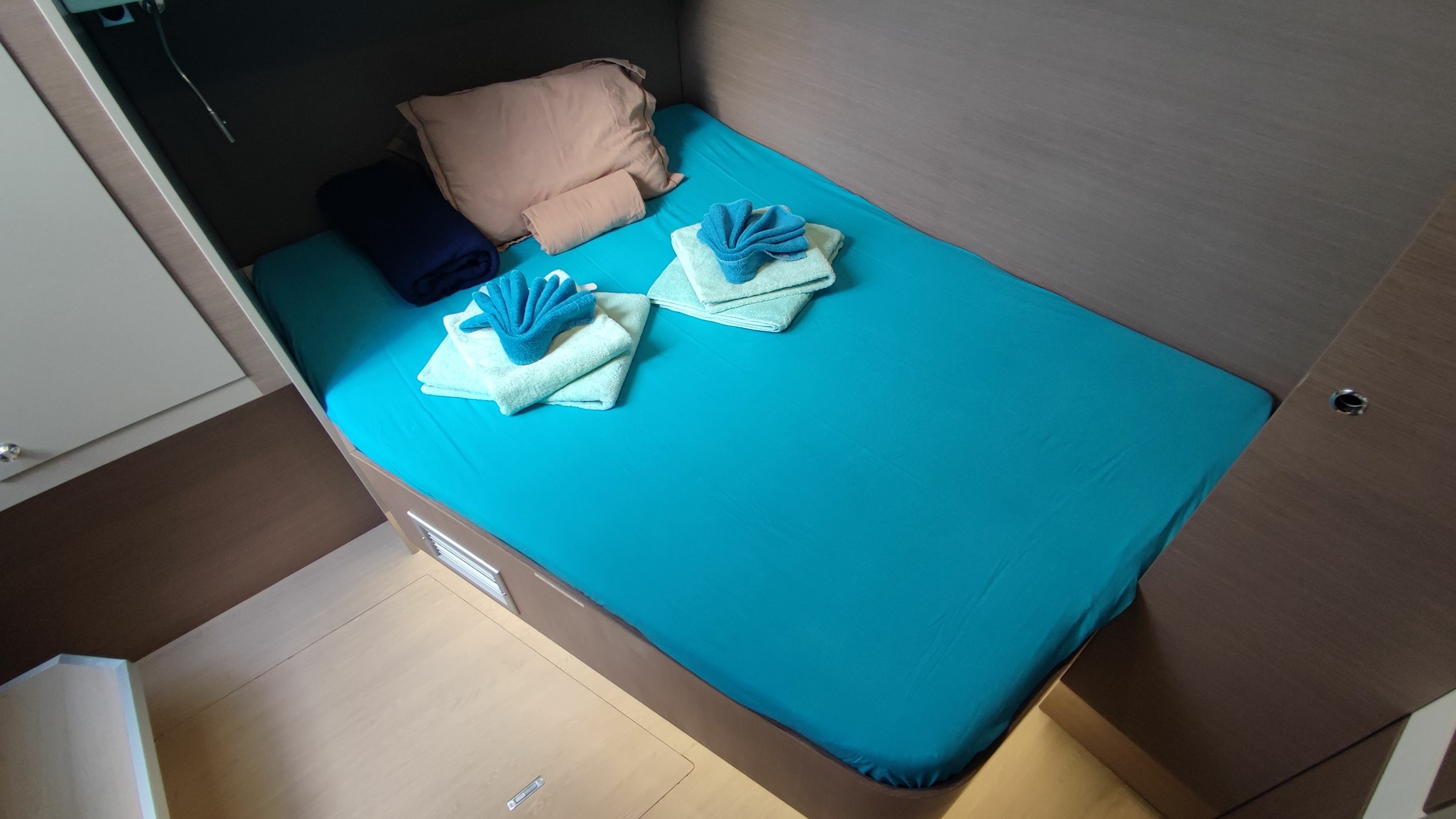 Bali 5.4 | First Class