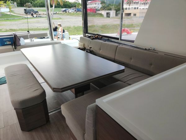 Bali 5.4 | First Class