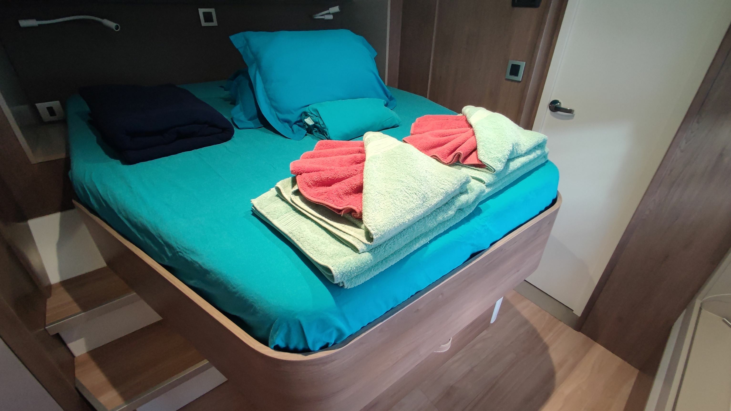 Bali 5.4 | First Class