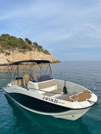 Quicksilver Activ 605 Open | Meridian