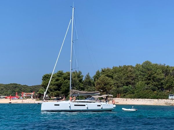 Jeanneau Sun Odyssey 410 | Vanilla