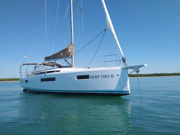 Jeanneau Sun Odyssey 410 | Vanilla
