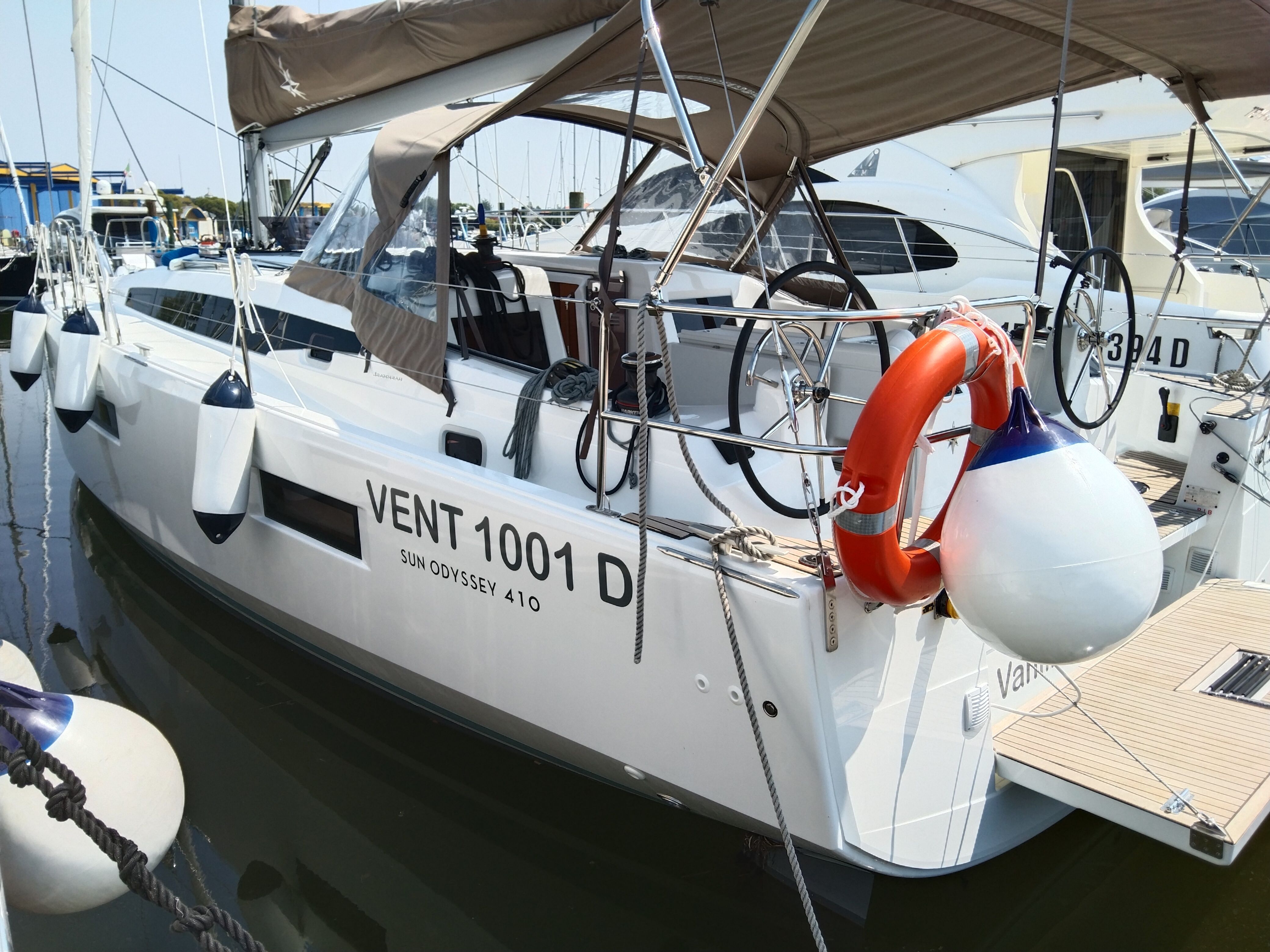 Jeanneau Sun Odyssey 410 | Vanilla