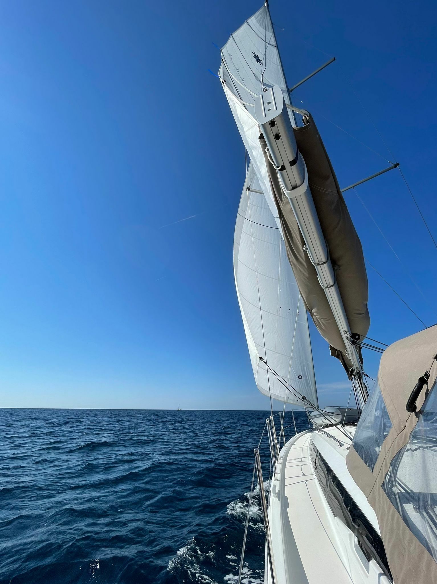 Jeanneau Sun Odyssey 410 | Vanilla