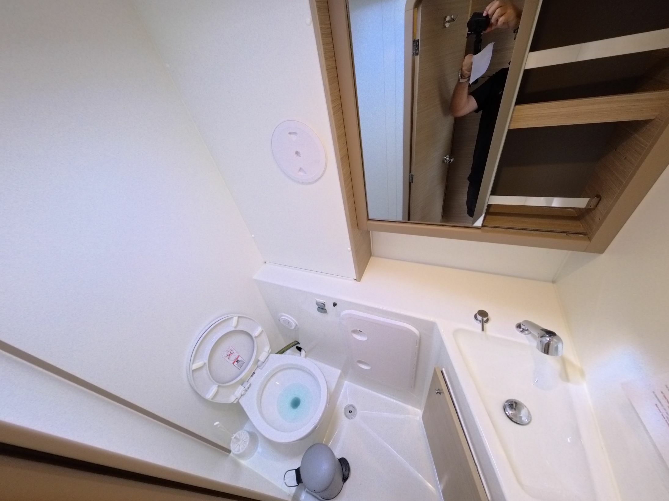 Lagoon 42 | Daffodil