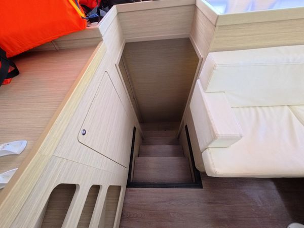 Lagoon 42 | Daffodil