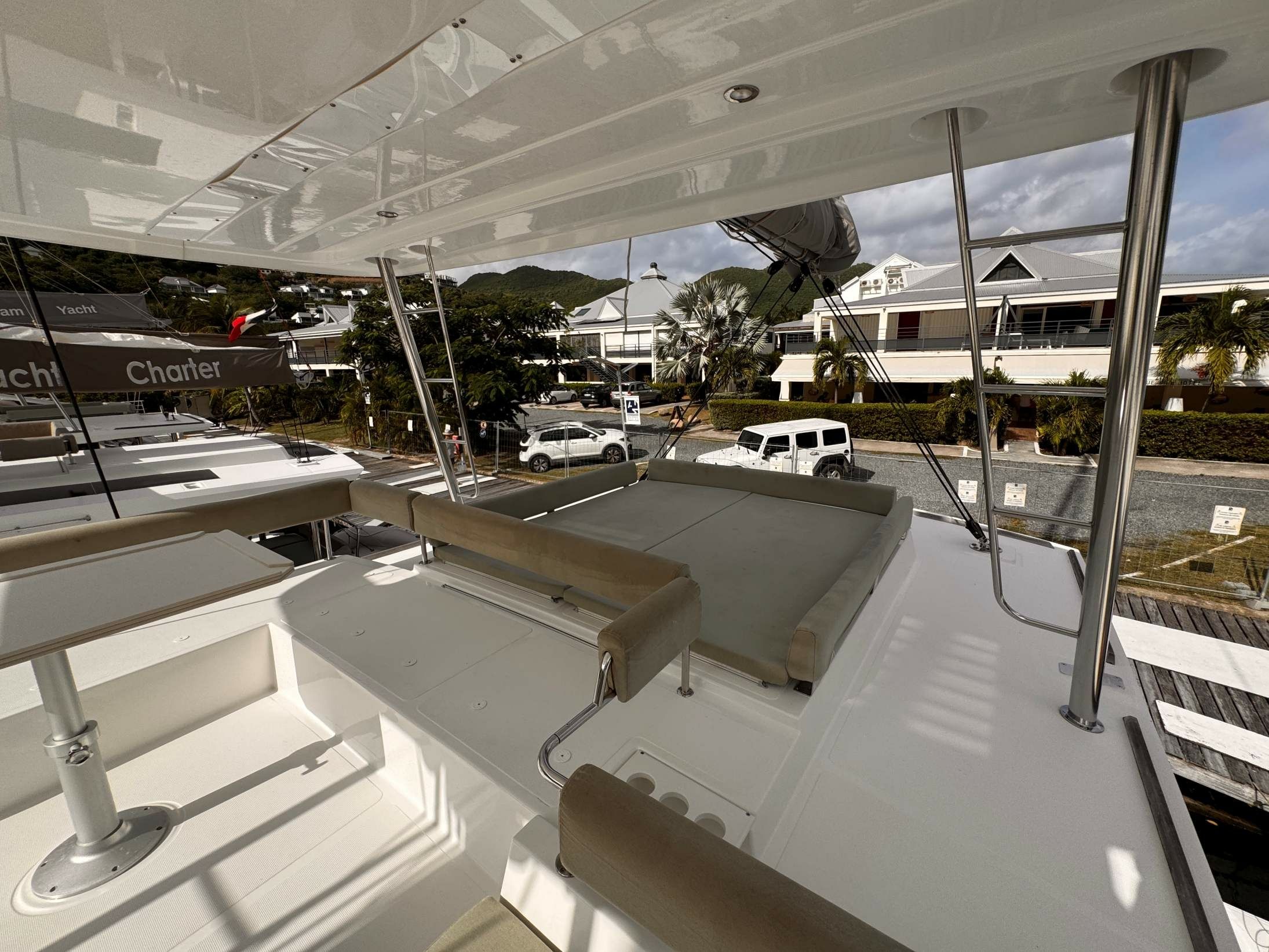 Bali 4.6 | Crossandra