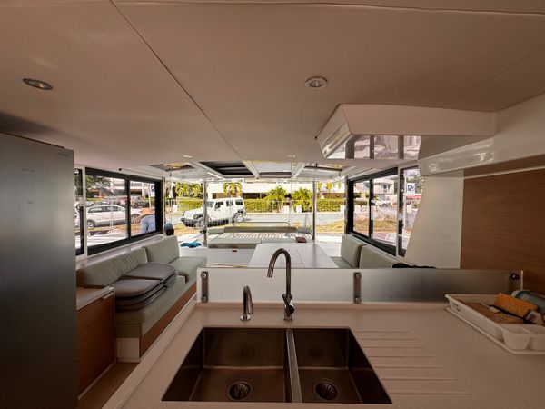 Bali 4.6 | Crossandra