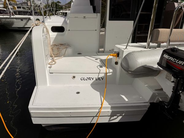 Bali Catspace | Glory Lily