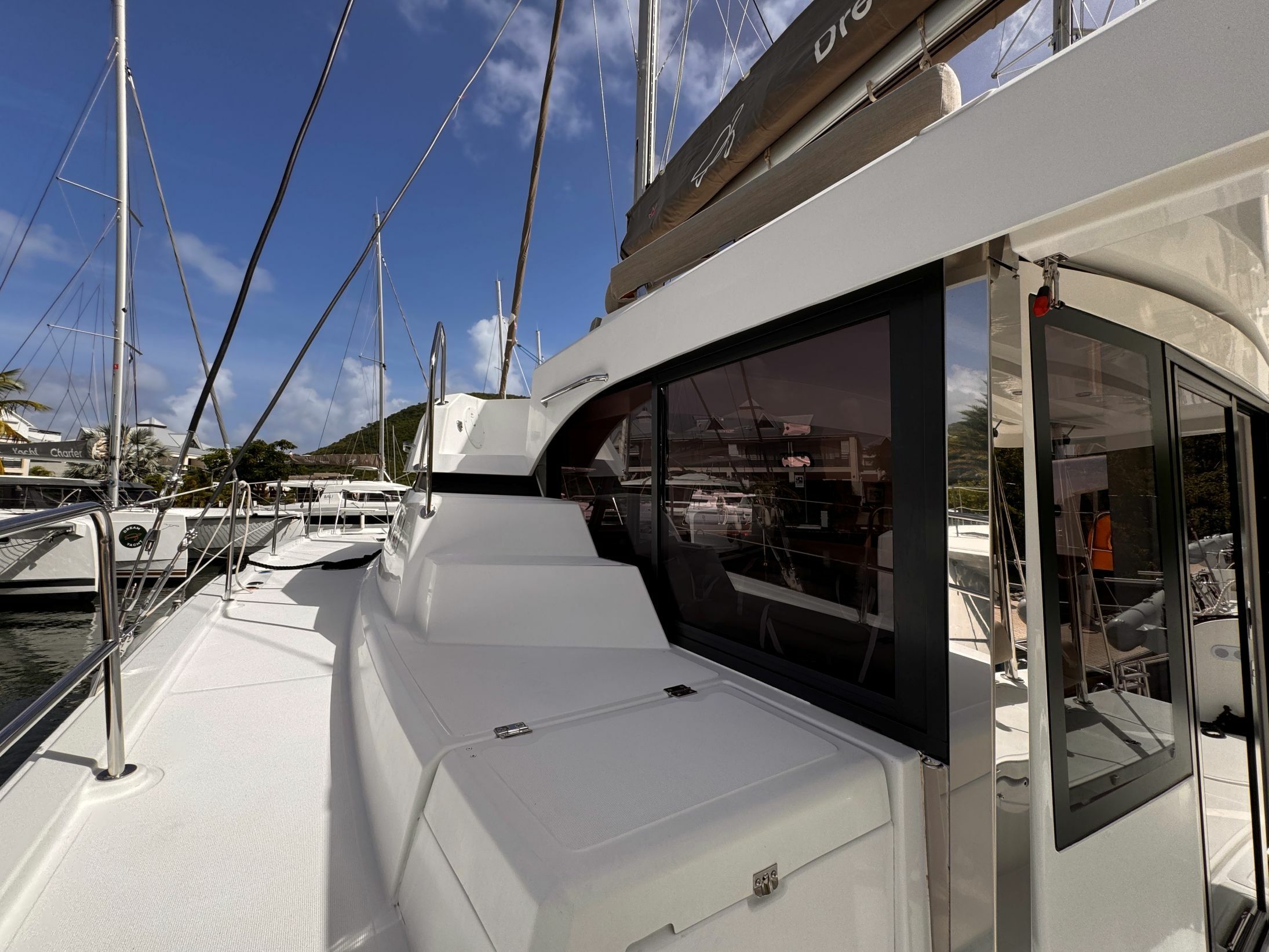 Bali Catspace | Glory Lily