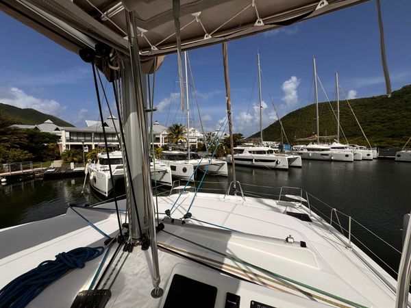 Bali Catspace | Glory Lily