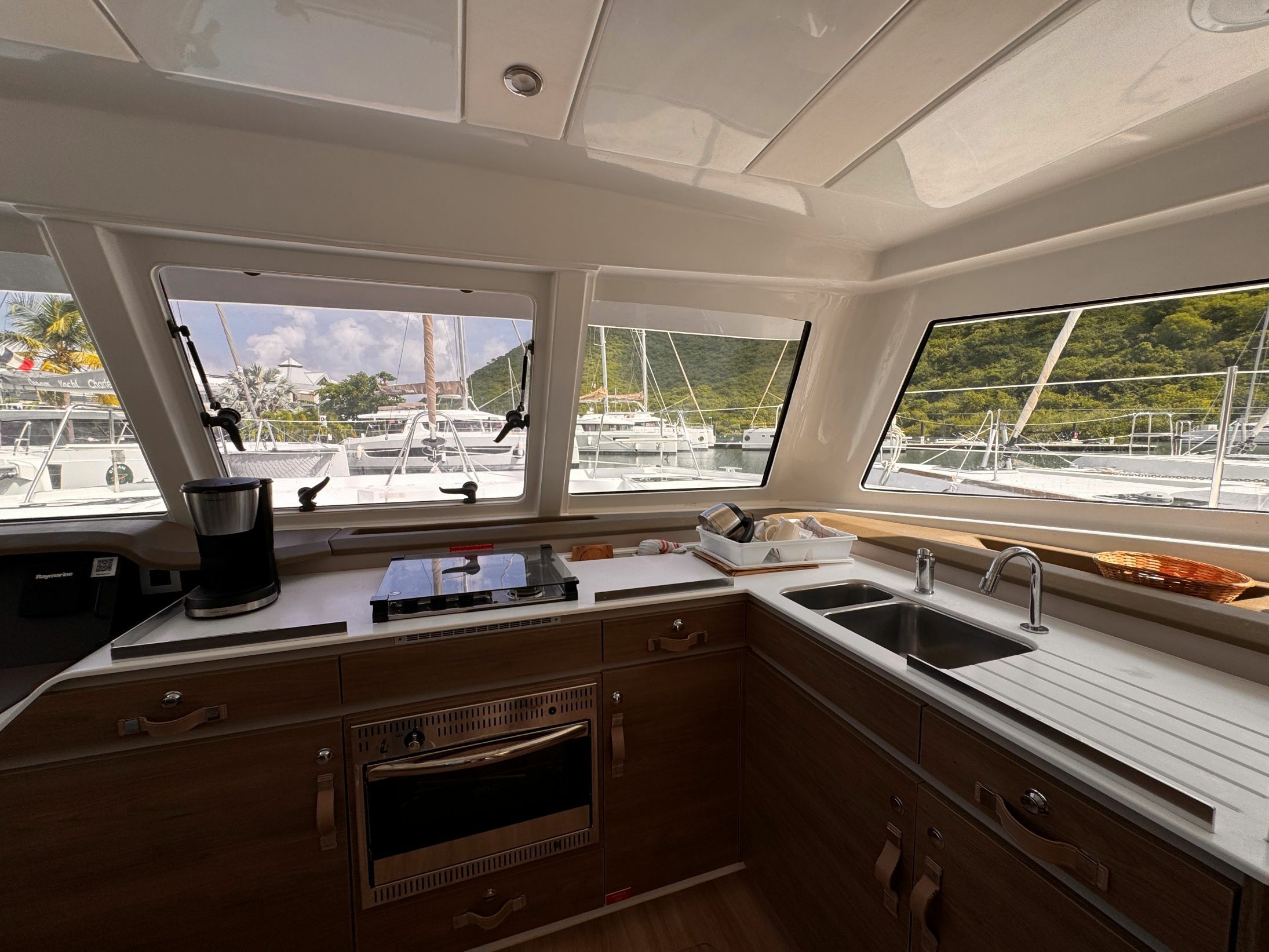 Bali Catspace | Glory Lily