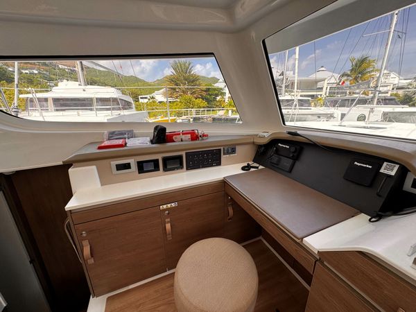 Bali Catspace | Glory Lily