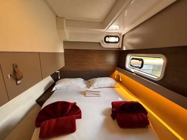 Bali Catspace | Glory Lily