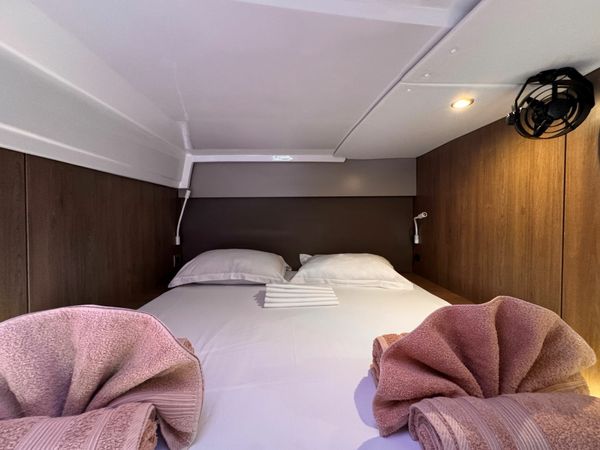 Bali Catspace | Glory Lily