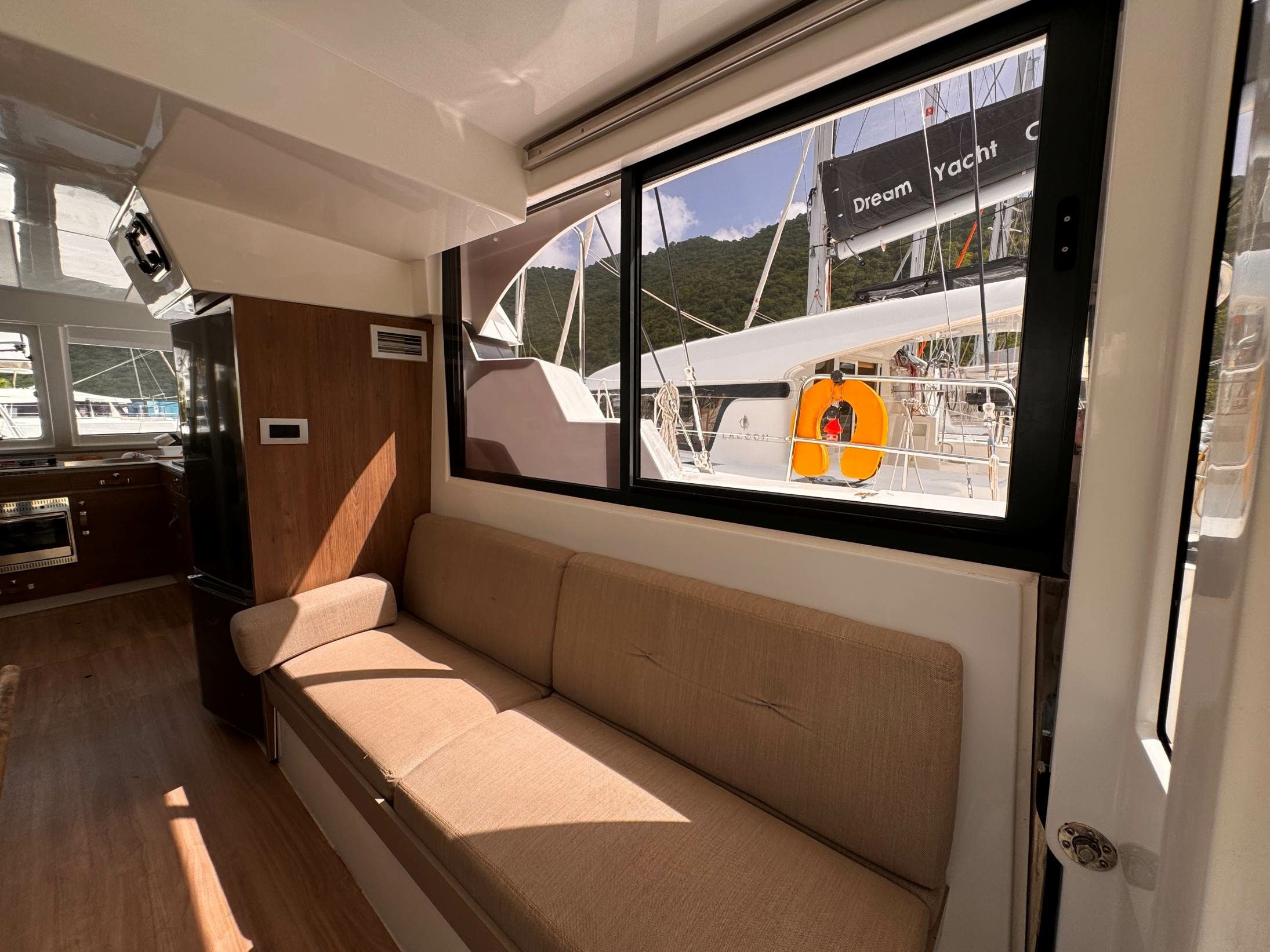 Bali Catspace | Glory Lily