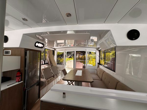 Bali Catspace | Glory Lily