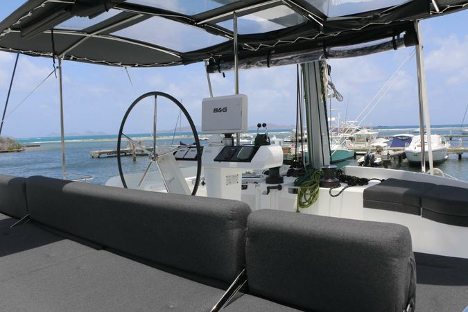 Lagoon 52 F | Blue Octane