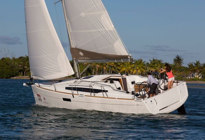 Jeanneau Sun Odyssey 349 | Tahino