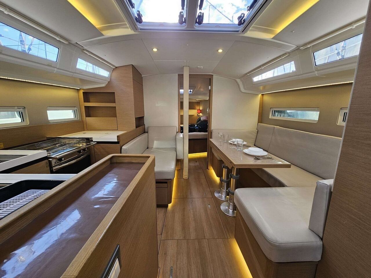 Jeanneau Sun Odyssey 410 | Shaman 2