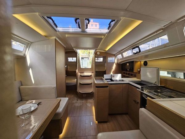 Jeanneau Sun Odyssey 410 | Shaman 2
