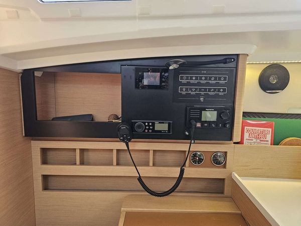 Jeanneau Sun Odyssey 410 | Shaman 2