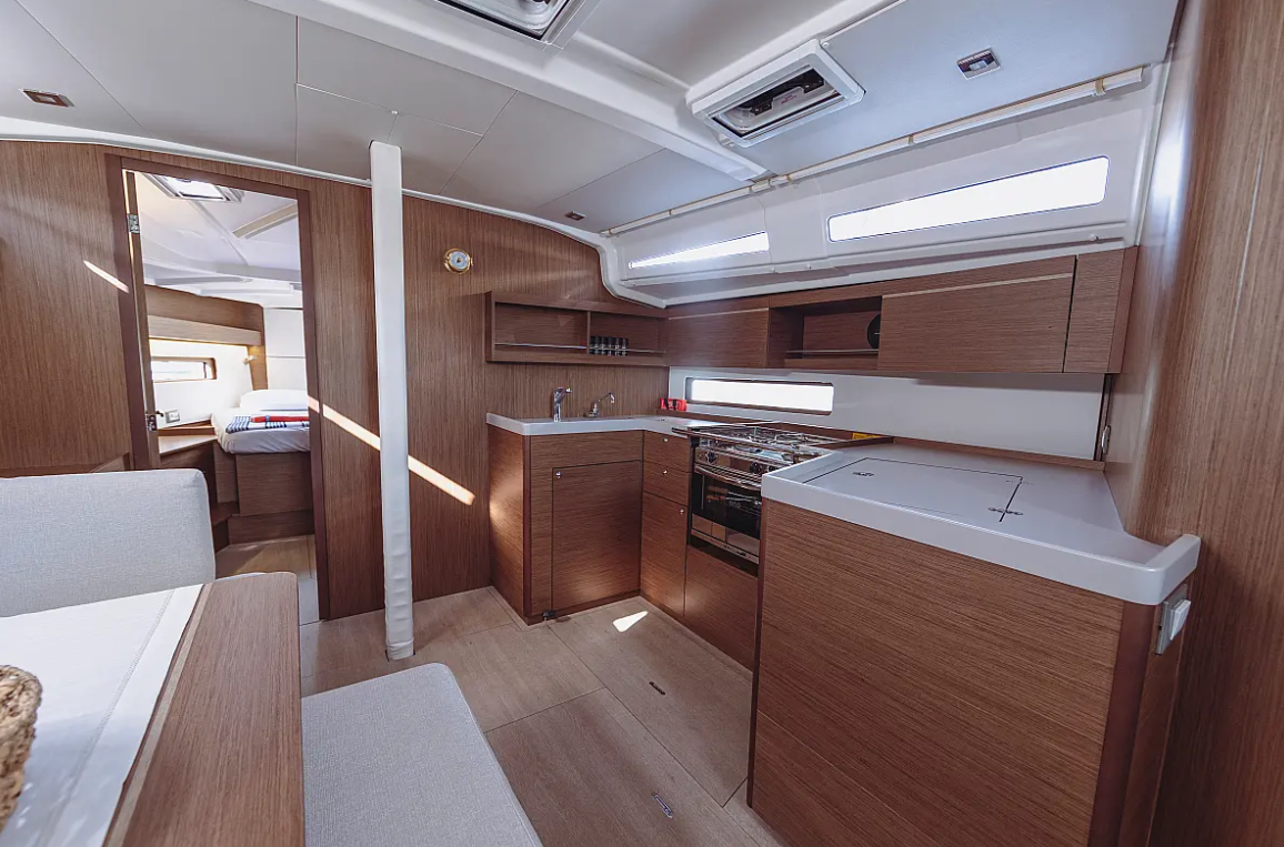 Beneteau Oceanis 40.1 | Miro