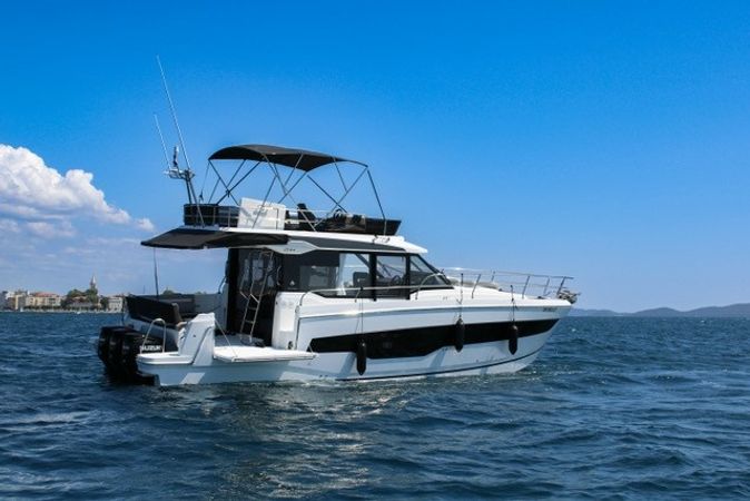 Jeanneau Merry Fisher 1295 Fly | Nika