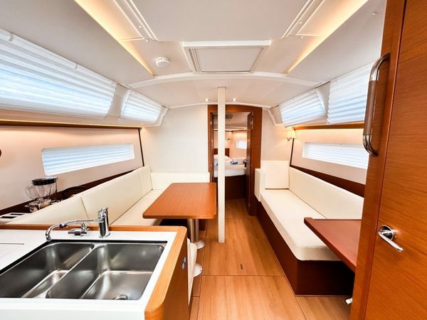 Jeanneau Sun Odyssey 380 | Calypso Express