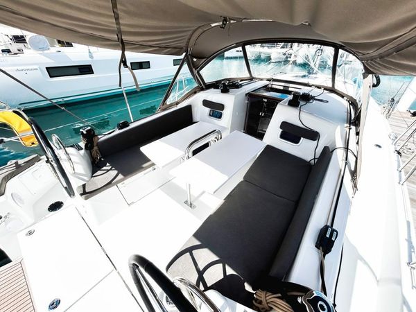 Jeanneau Sun Odyssey 380 | Calypso Express