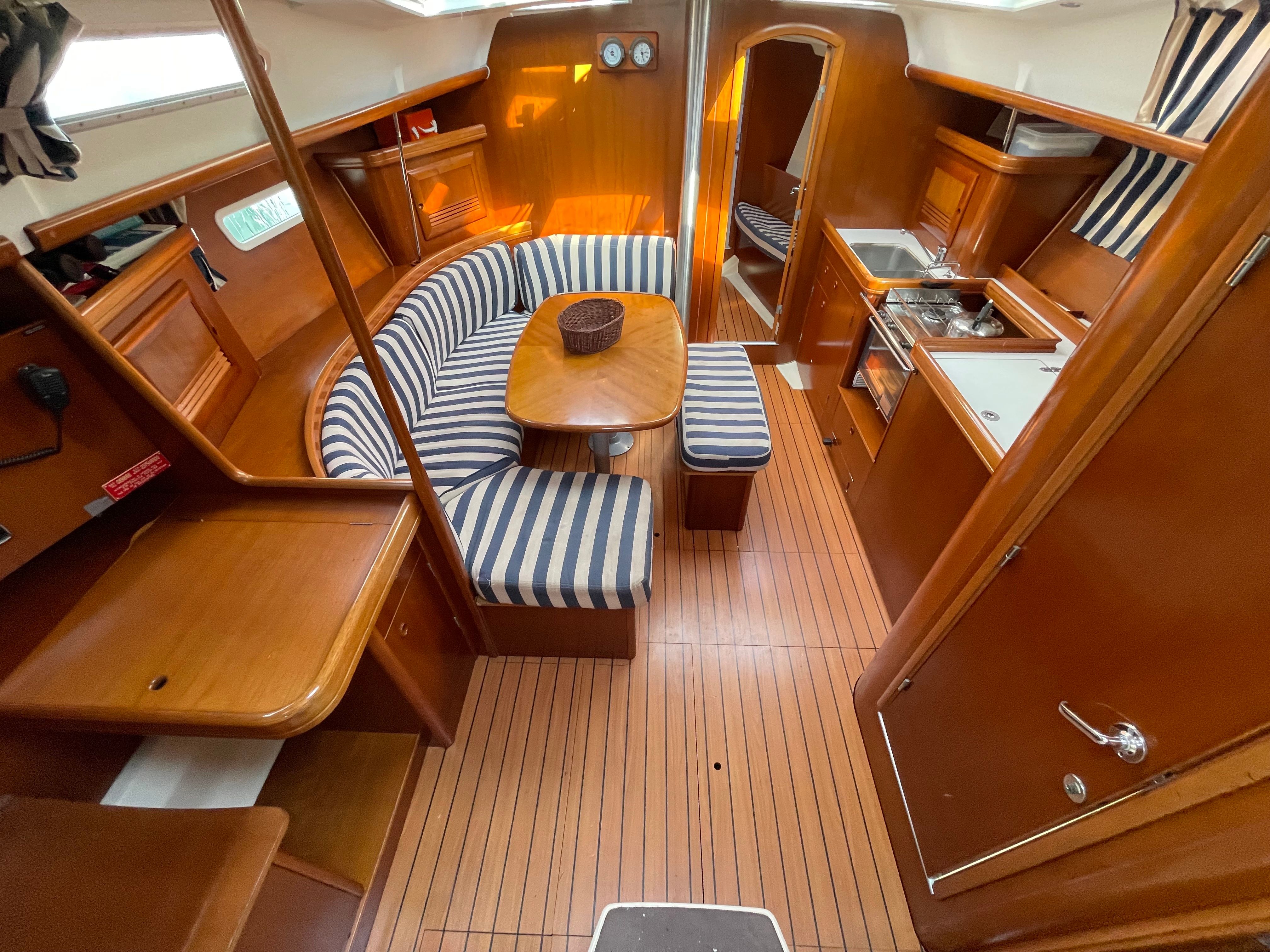 Beneteau Oceanis Clipper 393 | Armenistis
