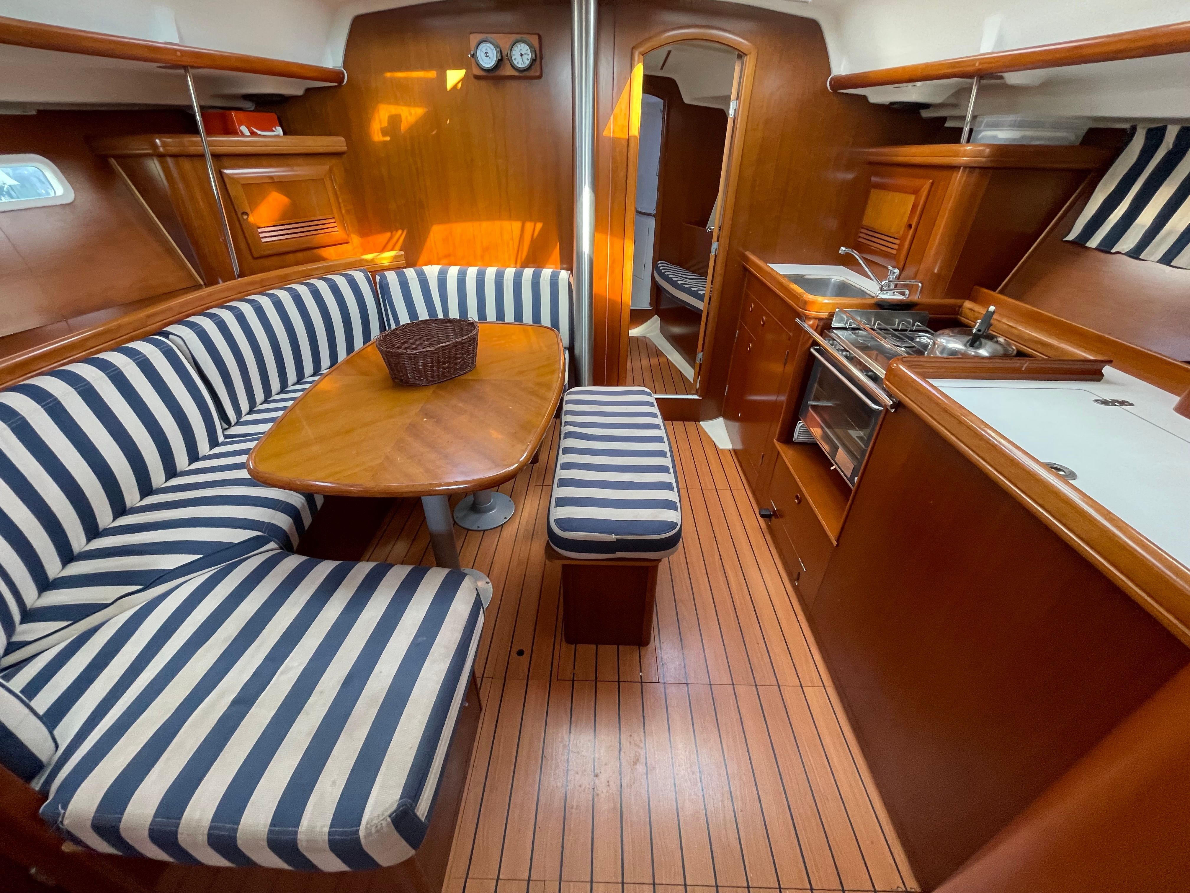 Beneteau Oceanis Clipper 393 | Armenistis