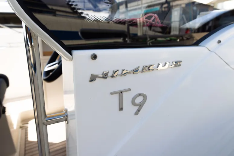 Nimbus T9 | Cinnamon