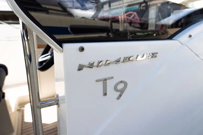 Nimbus T9 | Cinnamon