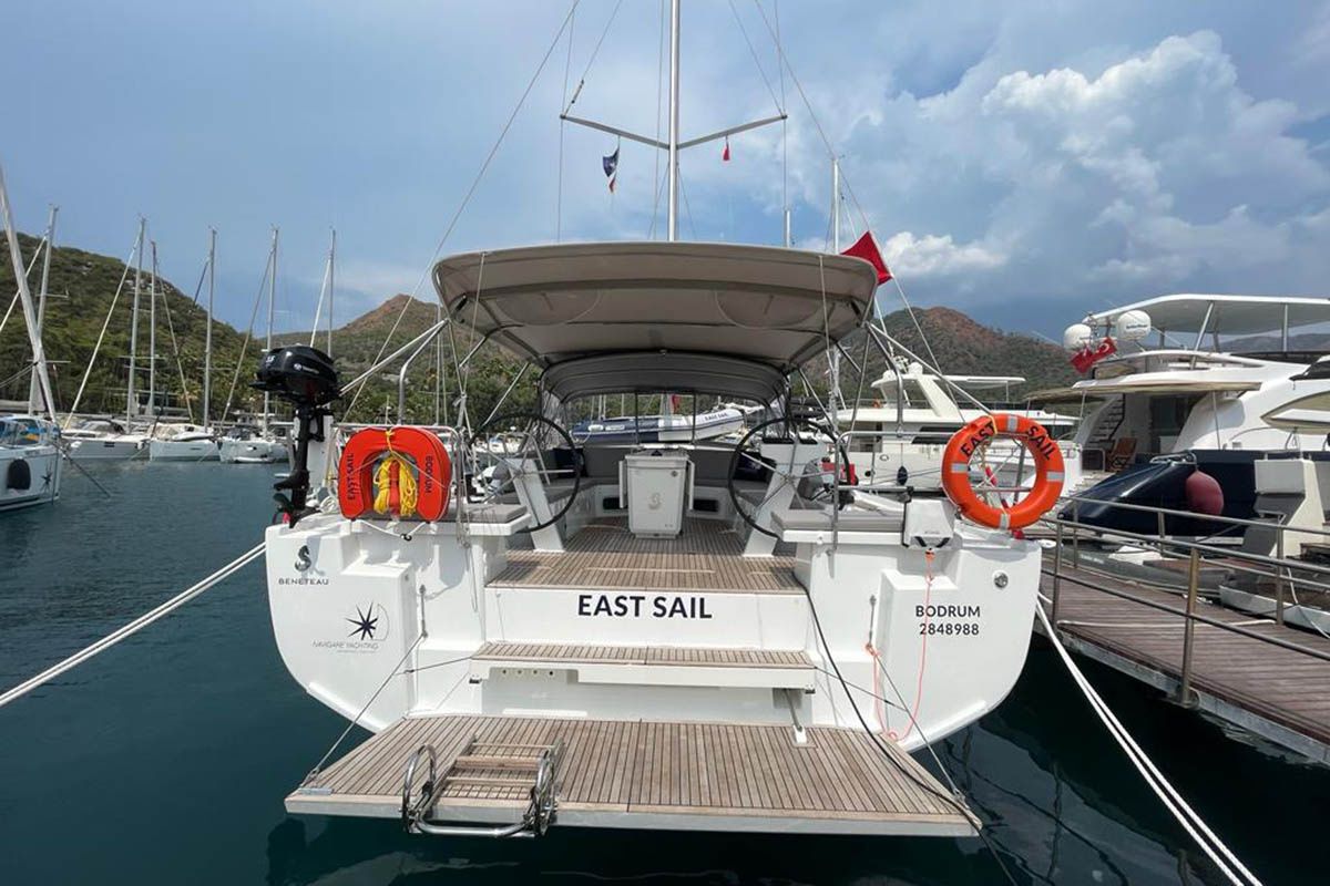 Beneteau Oceanis 51.1 | East