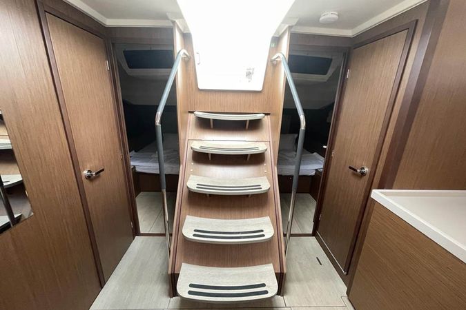 Beneteau Oceanis 51.1 | East