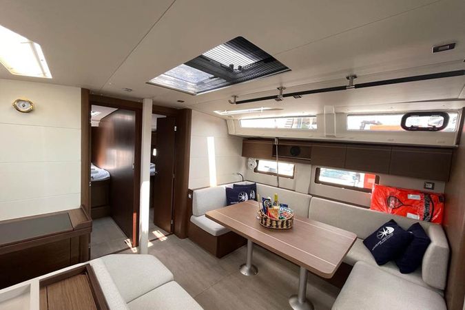 Beneteau Oceanis 51.1 | East