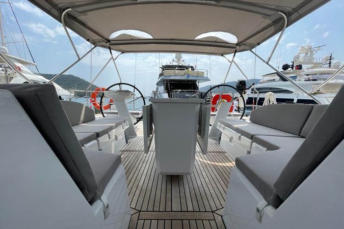Beneteau Oceanis 51.1 | East
