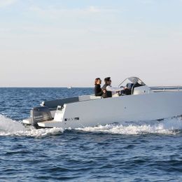 Nuva Yachts M6 | Poem