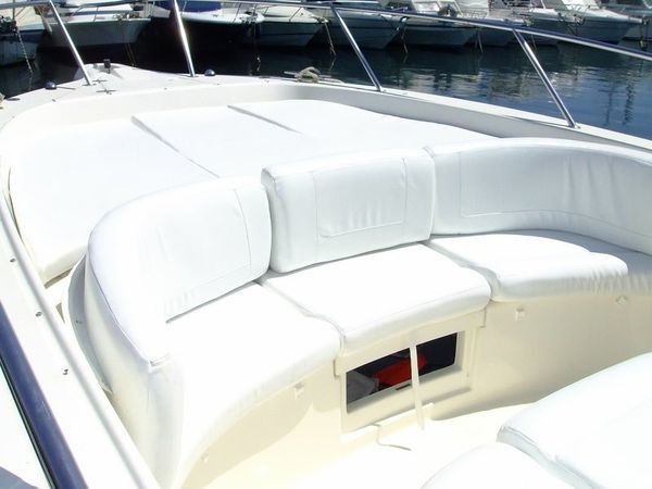 White Shark 285 | Saga 3